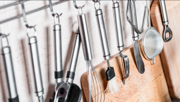 How to Clean and Store Kitchen Tools